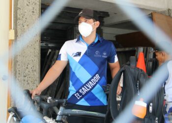 Dos ciclistas salvadoreños participarán en los Juegos de verano T-Town