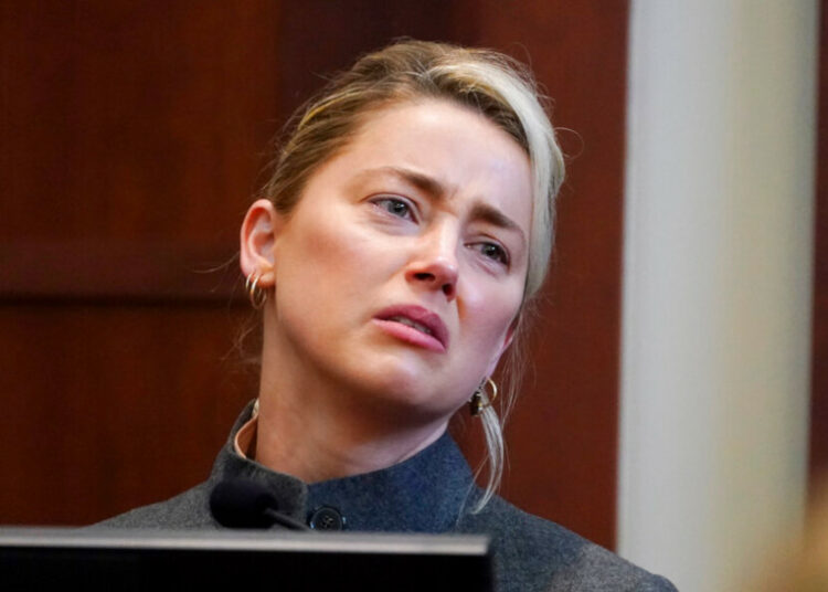 Amber Heard es investigada por dar falso testimonio