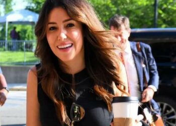 Camille Vasquez, abogada de Johnny Depp, salva a un pasajero en pleno vuelo