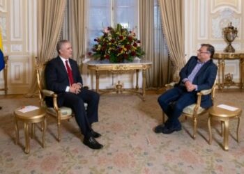 Iván Duque se reunió con Gustavo Petro para iniciar el proceso de transición de la Presidencia de Colombia