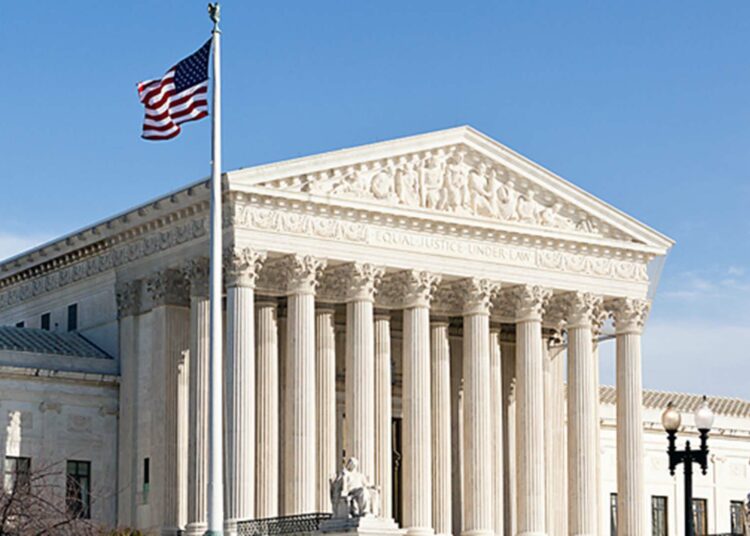 Corte Suprema de EEUU falla contra inmigrantes detenidos