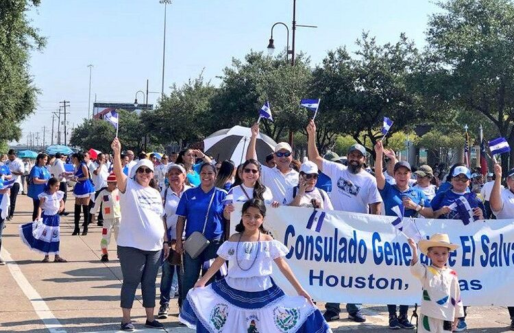 Diputados aseguran que dignificarán con el voto electrónico a los salvadoreños en el exterior