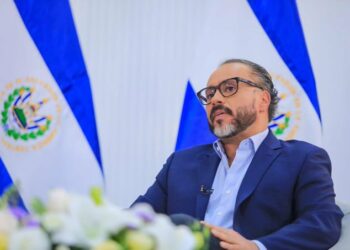 Ernesto Castro: “La Ley Nacer con Cariño es el mayor aporte para la niñez y adolescencia de nuestro país”