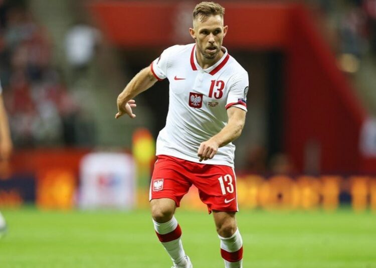 Polonia excluye a jugador de la selección por negarse a dejar a su equipo en Rusia