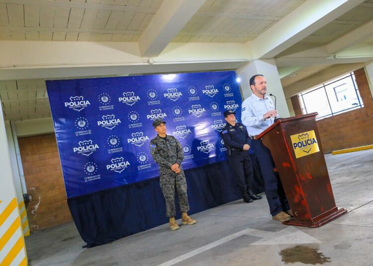 Gabinete de Seguridad presenta al homicida del árbitro Arnoldo Amaya