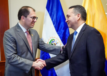 Fiscal General firma convenio de cooperación con su homólogo de Colombia