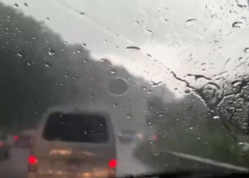 Fuerte lluvia en la zona de Los Chorros y otras áreas de San Salvador, conducir con precaución