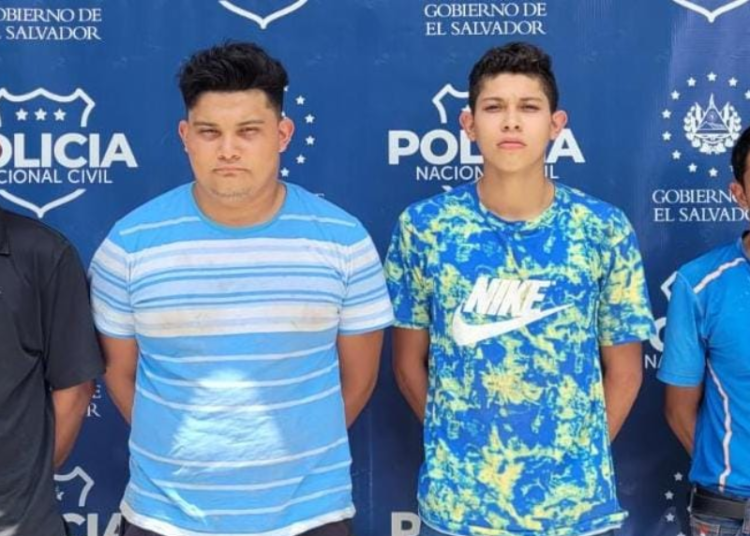 PNC detiene a cuatro sujetos que asaltaban en Apulo