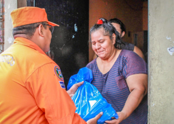 Protección Civil lleva ayuda a familias afectadas por las lluvias