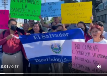 Protestas en Los Ángeles por desalojo de vendedores del «Corredor salvadoreño»
