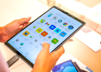 Diputada Aronette Mencía destaca impulso de leyes para proteger a la niñez en El Salvador