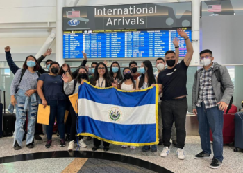 Ministro de Trabajo firma convenio que permitirá empleos en Italia para salvadoreños