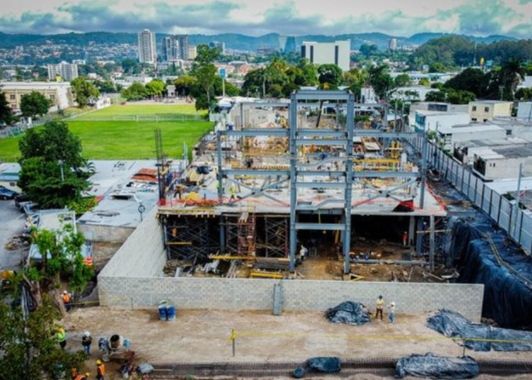 Avanza construcción de nuevo mercado municipal en colonia Escalón