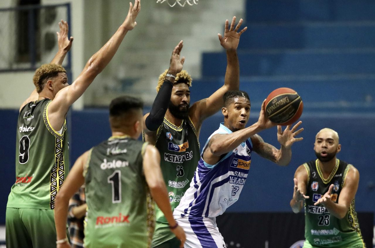 Cualquier Gran cantidad Tristemente Metapán derrotó a San Salvador en el inicio de la final de la Liga Mayor de  Baloncesto – Diario La Página