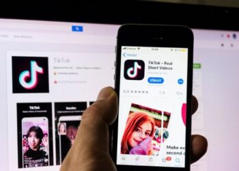 Solicitan a Apple y Google retirar Tiktok de su tienda de aplicaciones