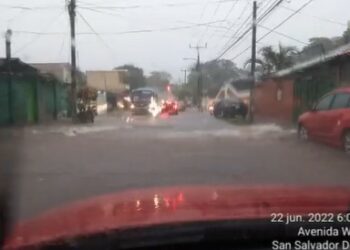 Instituciones del Estado y Protección Civil en alerta ante fuertes lluvias en la zona central y paracentral del país