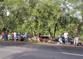 Se reporta triple choque sobre carretera Panamericana en San Vicente