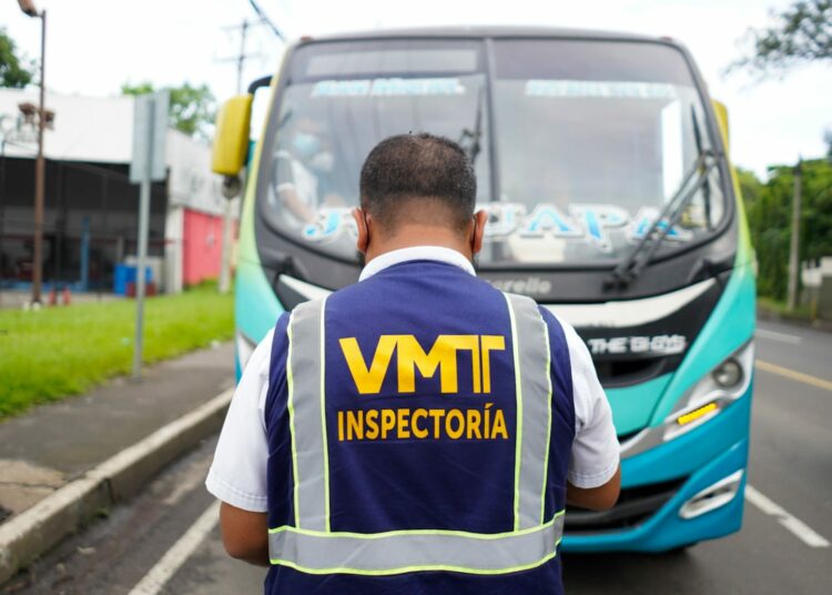 VMT verifica que se respete tarifa de transporte colectivo