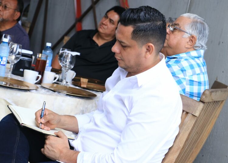 Diputado Walter Coto promueve el liderazgo para desarrollar el departamento de La Paz