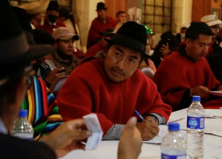 Comenzó el diálogo entre el Gobierno y los movimientos indígenas en busca de un consenso tras las protestas en Ecuador