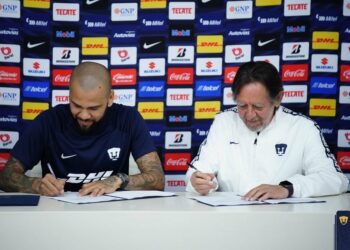 Oficial: Dani Alves es nuevo jugador de los Pumas de México