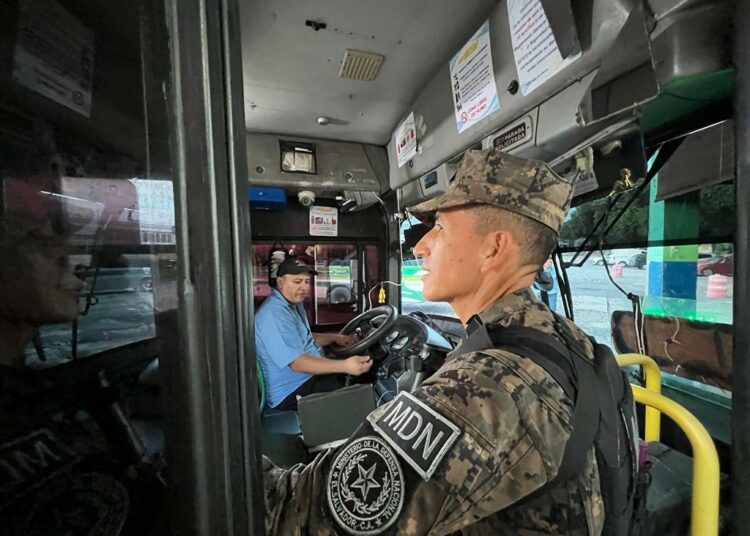 Gobierno lanza Plan Transporte Seguro