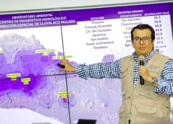 «El huracán Bonnie ya se desplazó hacia México, ahora tenemos otro tipo de tormentas que seguirán afectando», Ministro de Medio Ambiente