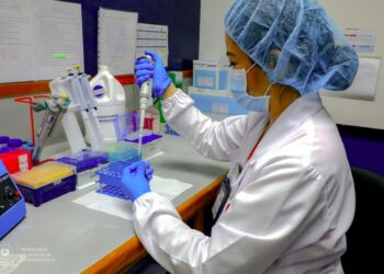 Gobierno conmemora 20 años de funcionamiento del Laboratorio de Inmunología del ISSS