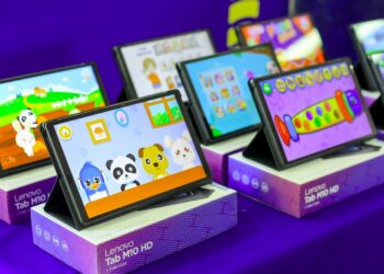 MINED entregó tablets a estudiantes de 1º y 3º de siete centros escolares en Tonacatepeque