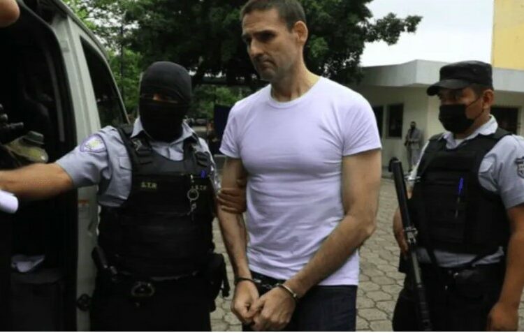 FGR presentó dictamen de acusación contra Ernesto Muyshondt por apropiación de $275,145 en concepto de retenciones