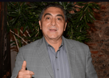 Carlos Bonavides mejora tras hospitalización; «mi deseo más íntimo es morirme en el escenario»