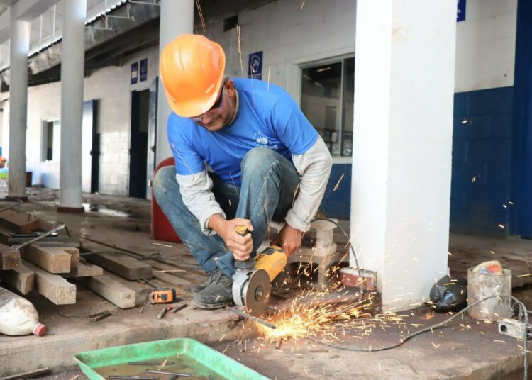 Gobierno realiza reparaciones a más de 40 centros educativos