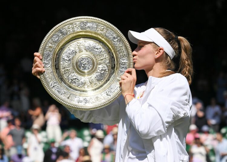 Elena Rybakina gana el título de Wimbledon tras vencer 3-6, 6-2, 6-2 a Ons Jabeur