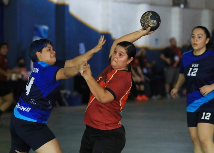 Monarcas y Valkirias prolongan sus invictos en el Campeonato de Balonmano