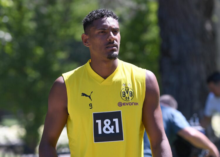 Borussia Dortmund informó que tras la operación a Sebastien Haller detectaron que su tumor es maligno