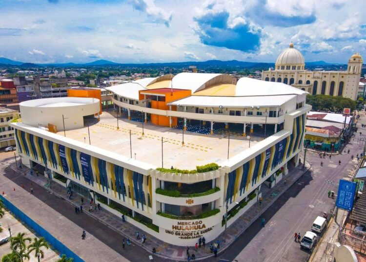 Inauguran nuevo mercado Hula Hula en centro de San Salvador
