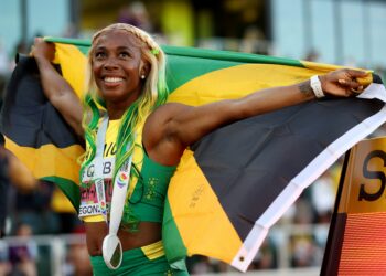 (VIDEO) Shelly-Ann Fraser-Pryce hizo historia otra vez, ganó el quinto oro en los 100 metros