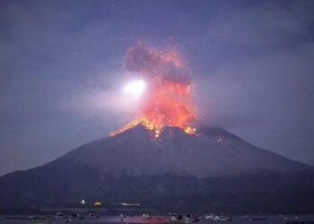 Japón declaró la alerta máxima por la erupción del volcán Sakurajima