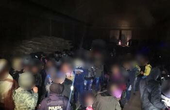 Rescatan a 230 inmigrantes y detienen a dos en Soyaniquilpan, Estado de México