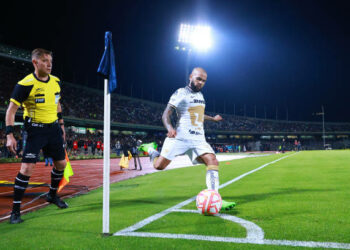 Agridulce debut de Dani Alves en la Liga MX, Pumas salvó el empate ante Mazatlán