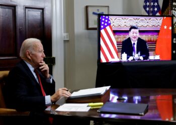 Xi advierte a Biden de no «jugar con el fuego»