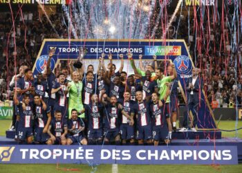 El PSG arrolló 4-0 al Nantes y se quedó con la Supercopa de Francia