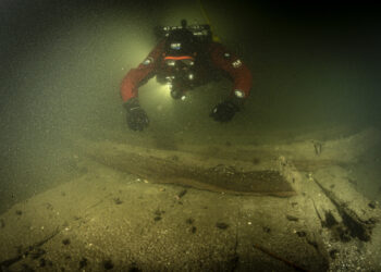 Encuentran un barco de casi 400 años que naufragó en un río de Alemania