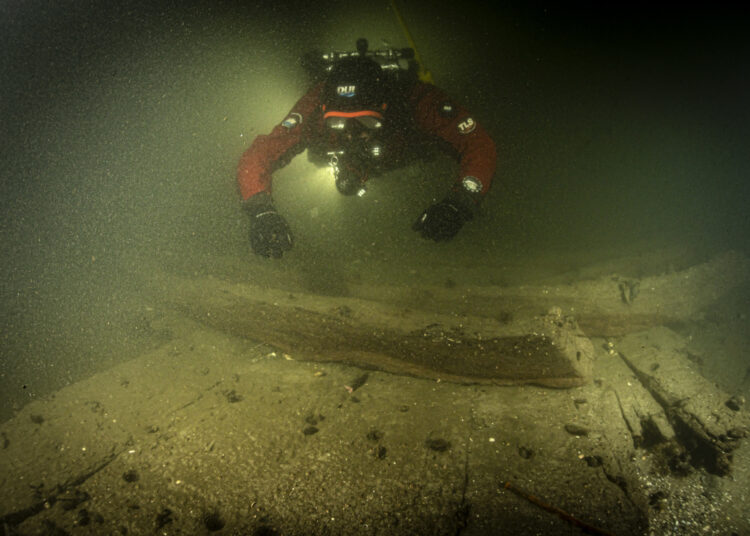 Encuentran un barco de casi 400 años que naufragó en un río de Alemania