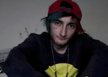 Autor de la masacre durante el desfile de 4 de julio es acusado de más de 100 cargos