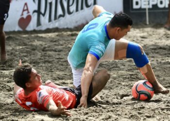Rubén Batres regresó con gol a la Liga de Fútbol Playa