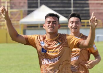 San Salvador y San Miguel comparten el liderato de la LNF
