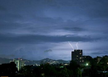 Persisten tormentas en territorio salvadoreño: se mantiene alerta roja en 42 municipios y naranja en el resto del país
