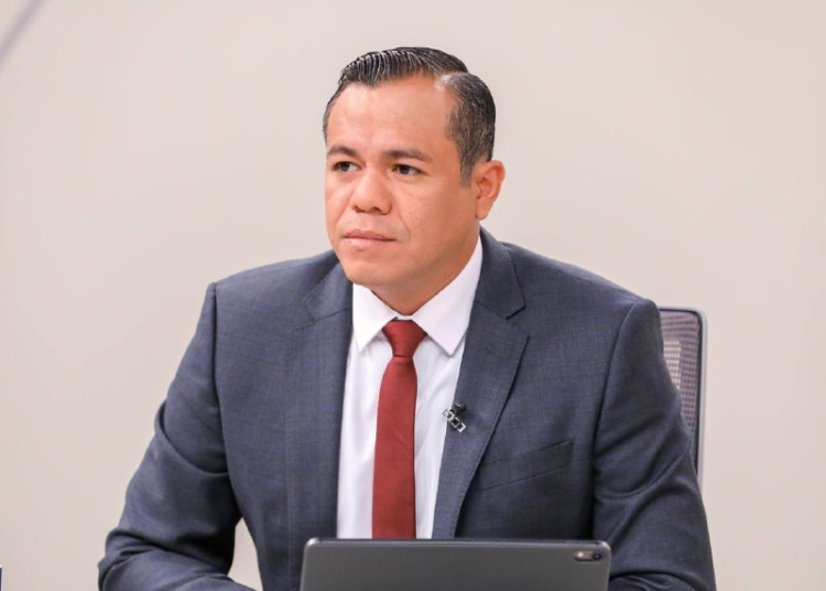 Ministro de Hacienda asegura que el país no caerá en el impago de sus deudas con entidades financieras