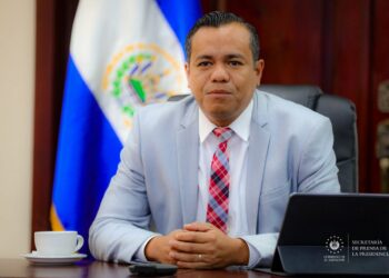 Ministro de Hacienda a CNN: “Podemos generar ahorros que rondan los $100 a $150 millones con compra anticipada de bonos”